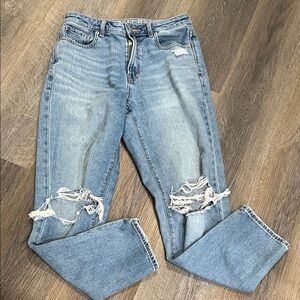 (23) American Eagle Outfitters Light Blue Ripped Boyfriend Jeans